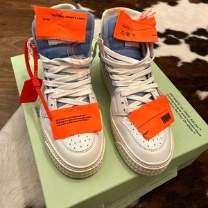 Women’s off White Court 3.0